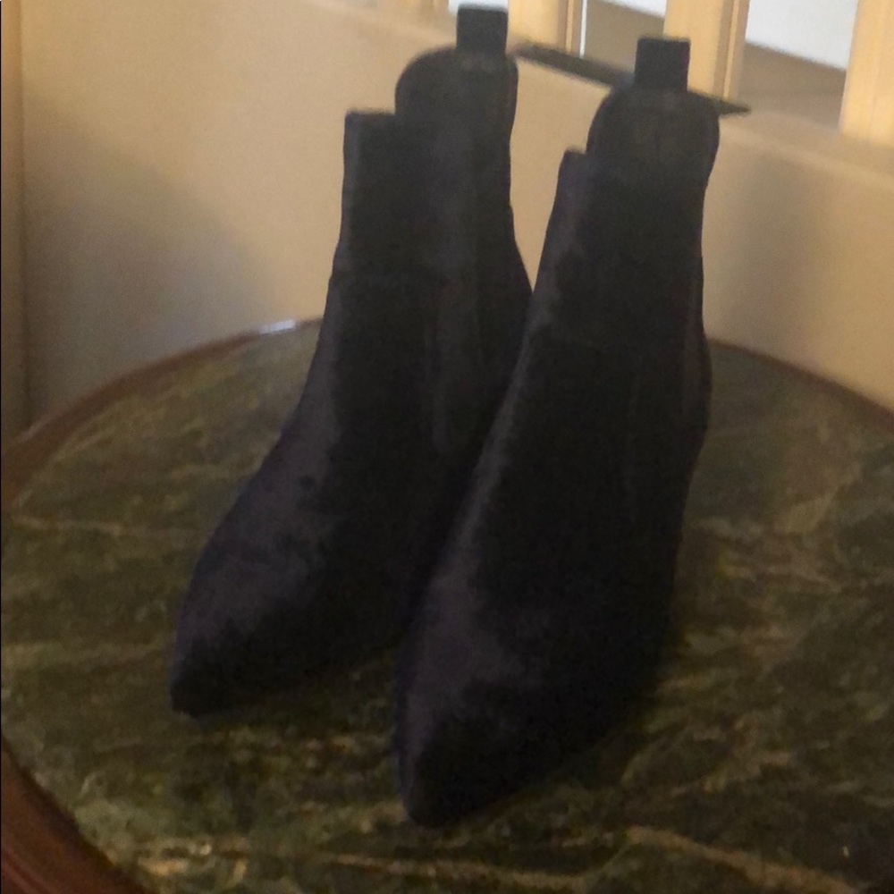Kendall&Kylie Blue Velvet boots